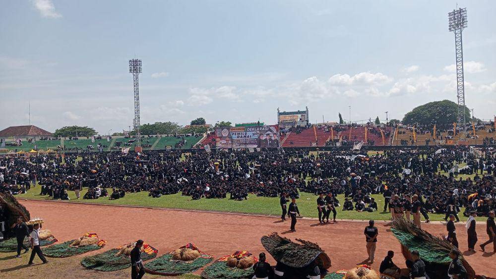 Deklarasi pemilu 2024 damai oleh SH Terate se Madiun Raya di stadio wilis kato Madiaun/ IDN TimeS/Riyanto