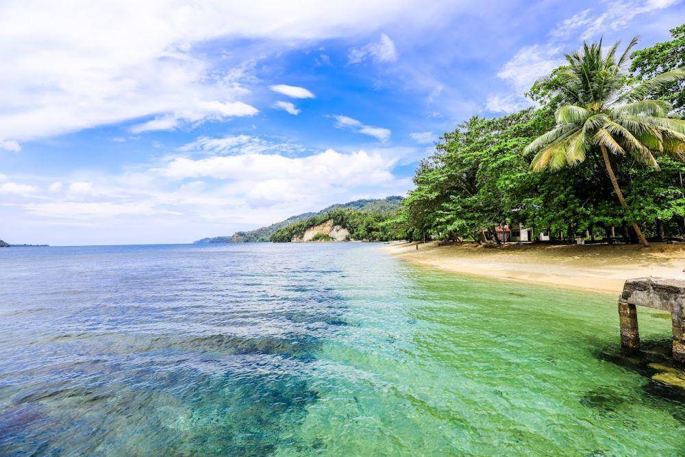 Pantai Pasir Putih Batu Riri (google.com/Ronald Maramis)