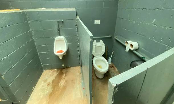 potret WC yang bisa bikin multitasking (reddit.com/Proper_Mix6)