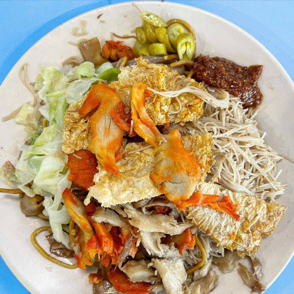vegetarian bee hoon (instagram.com/sgfoodfinder)