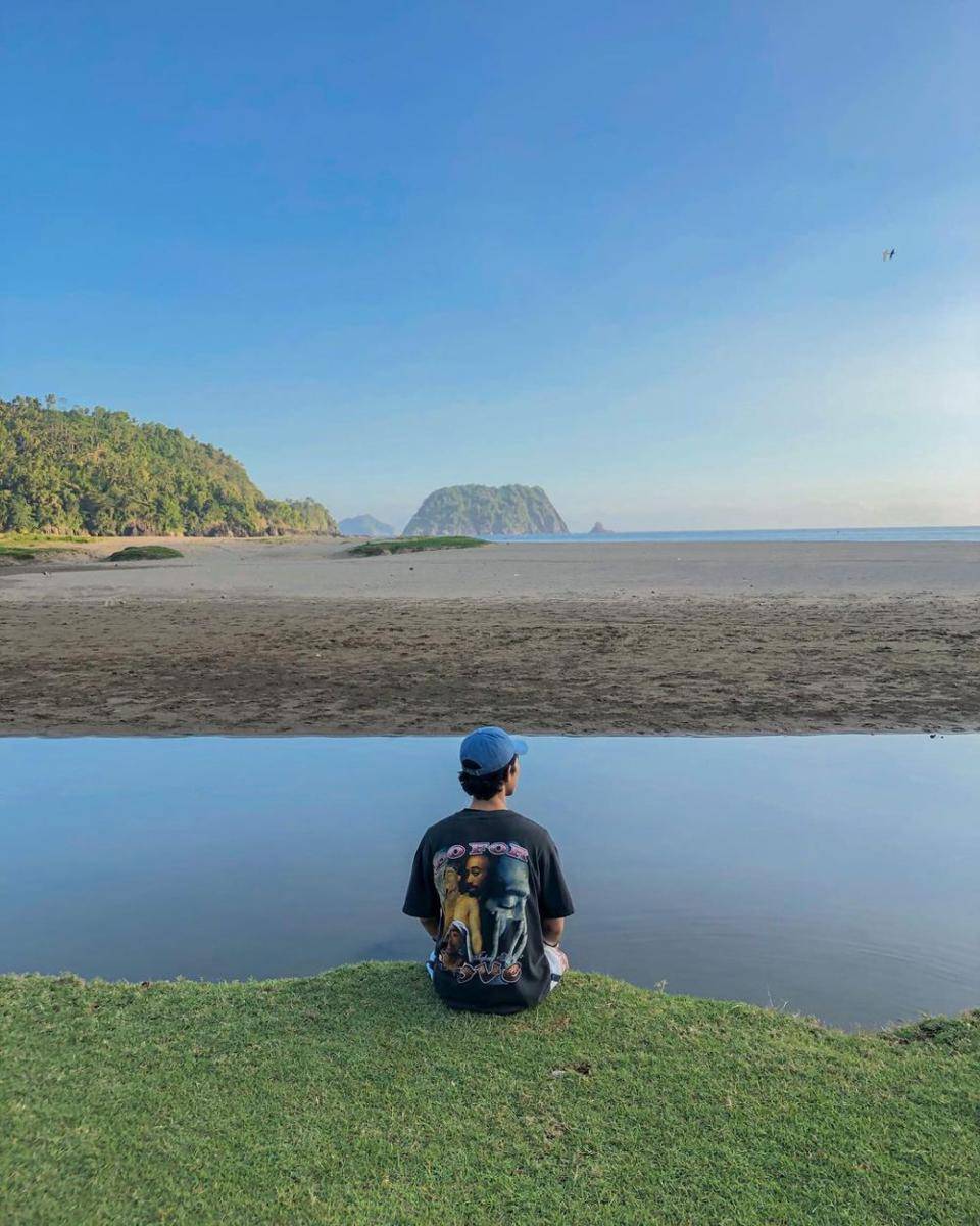 potret berwisata ke Pantai Kebo, Trenggalek (instagram.com/dimasfebian)