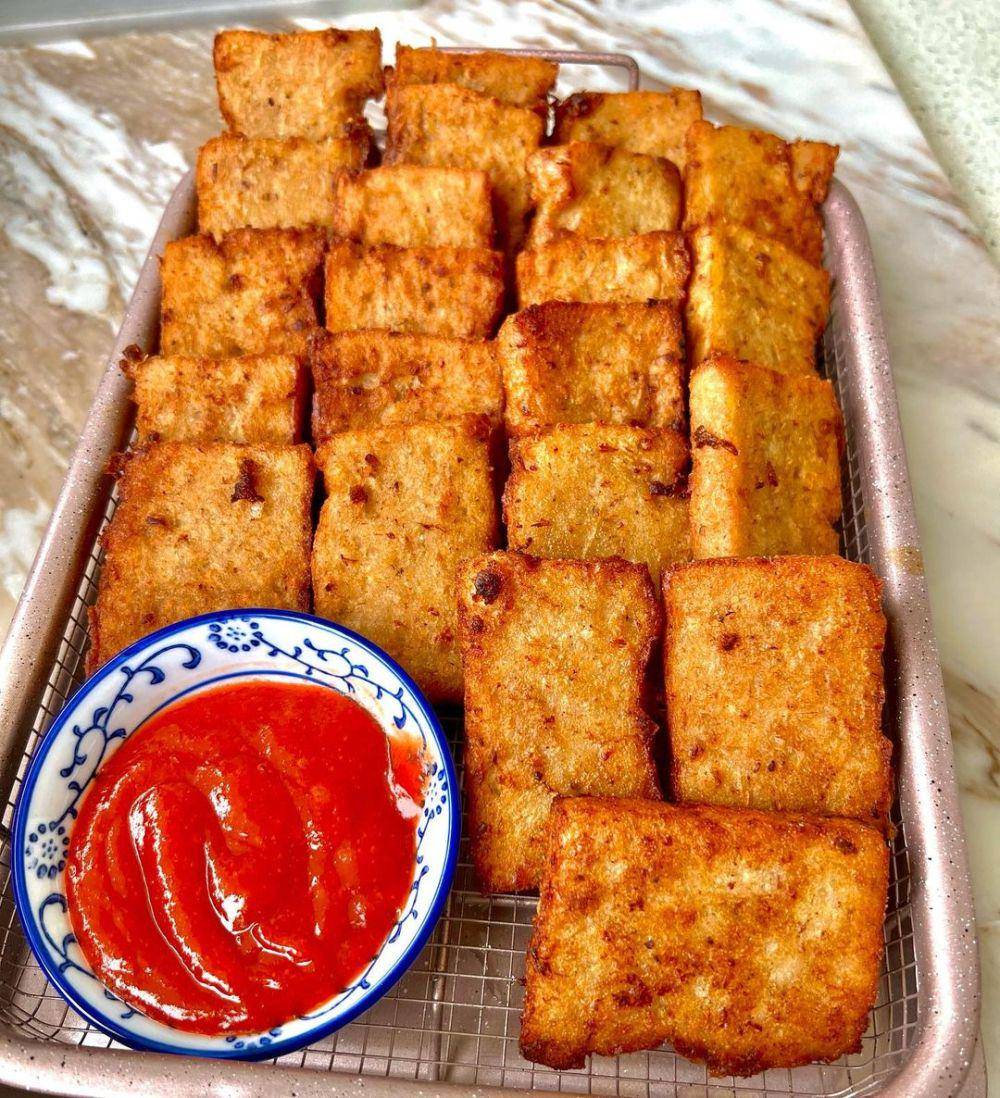 kue lobak (instagram.com/lysa_tangkulung)