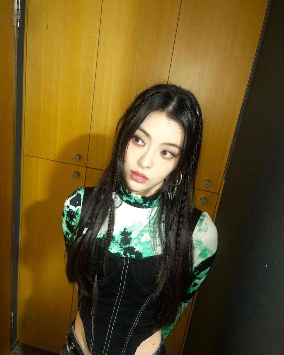 Bae Gang Hee di balik layar drama Castaway Diva (instagram.com/baeganghee)