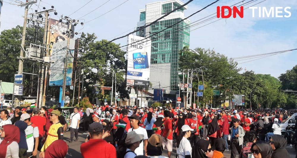 Jalan Sehat Perjuangan Ganjar-Mahfud di Kota Makassar, Minggu (26/11/2023). IDN Times/Dahrul Amri Lobubun