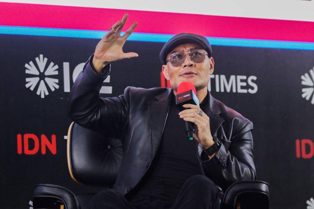 Deddy Corbuzier dalam acara IMGS 2023, Speak up Properly: Scale up Argument Responsibly pada Minggu (26/11/2023). (IDN Times/Tata Firza)