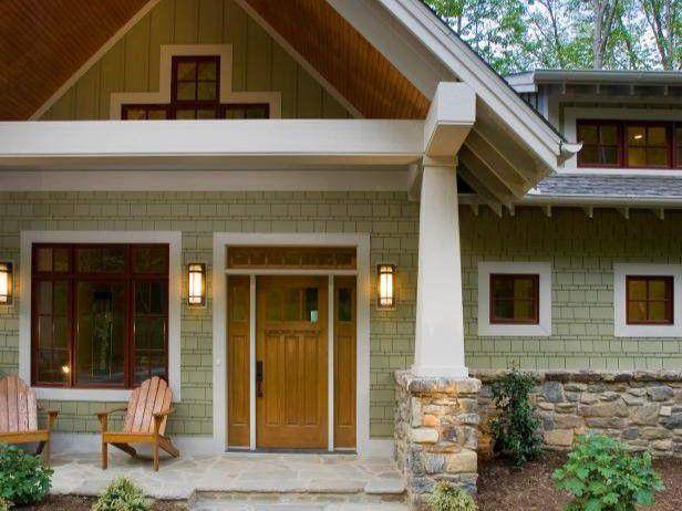 Rumah gaya craftsman (hgtv.com/Frontier Group)