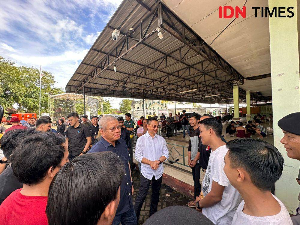 Pj Gubernur Kalbar dan Wali Kota Pontianak menyambangi kader HMI di Asrama Haji. (IDN Times/Teri).