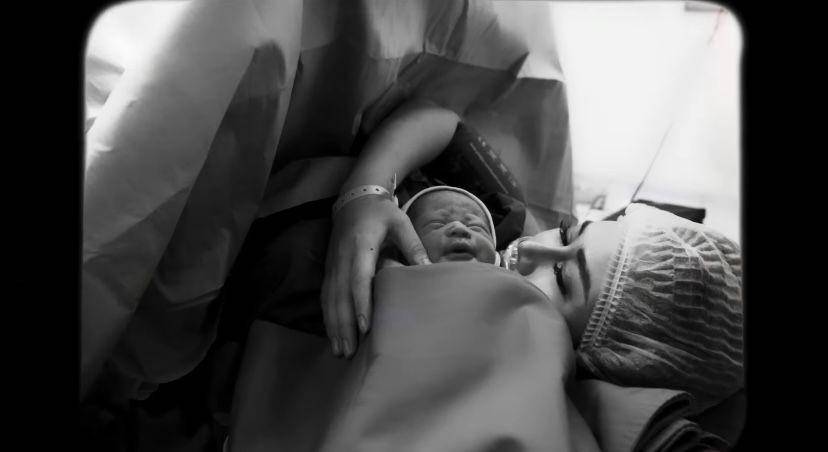 potret anak Denise Chariesta yang baru diungkap (youtube.com/denise chariesta)