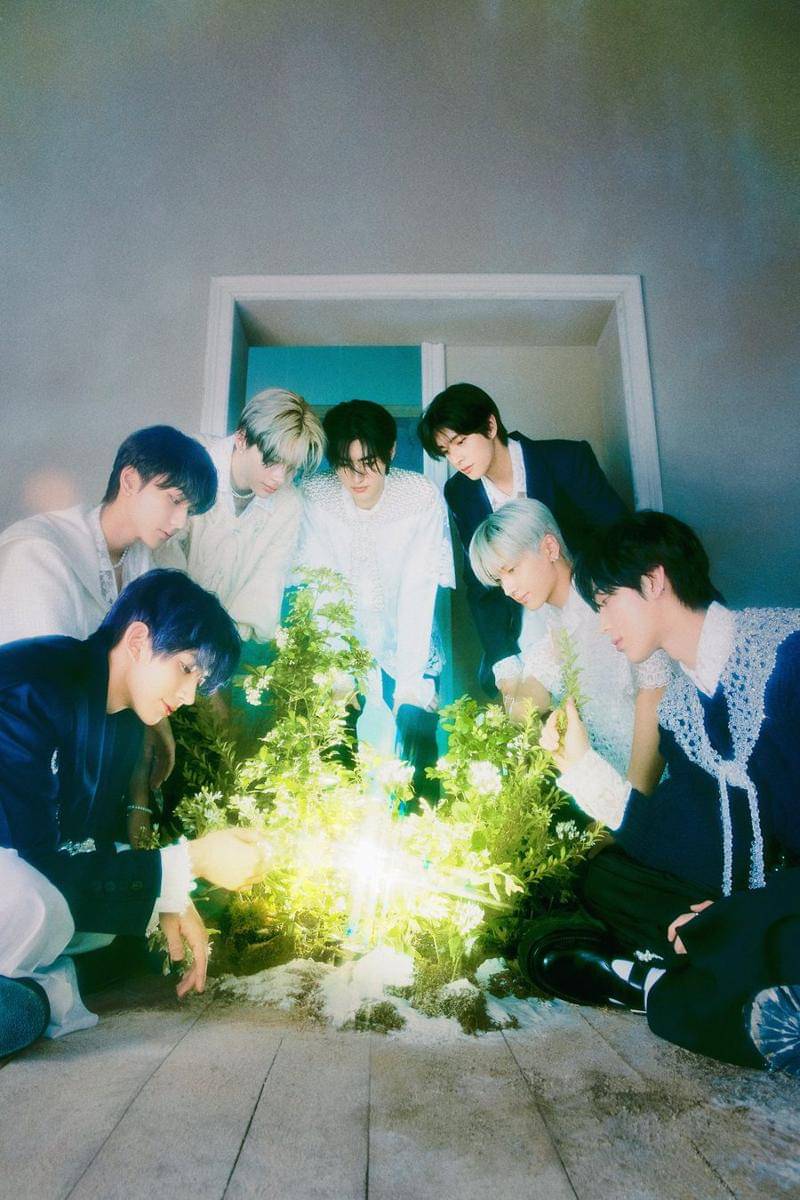 mini album kelima ENHYPEN "ORANGE BLOOD" (twitter.com/BELIFTLAB)