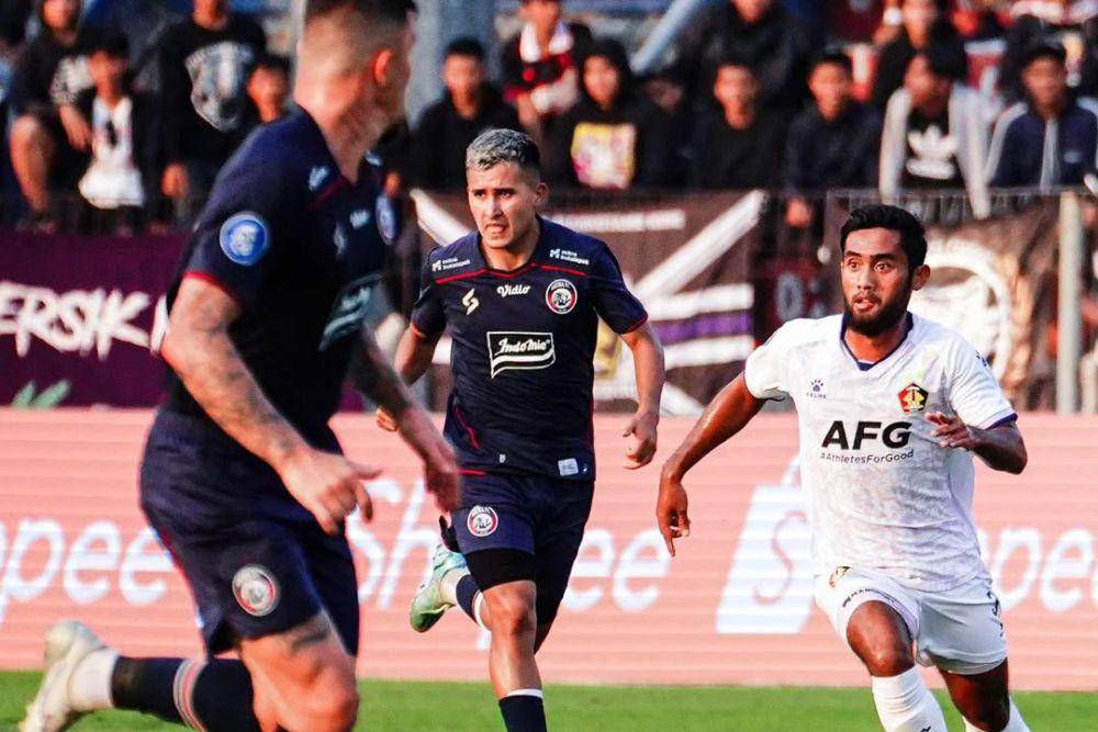 Arema FC dalam laga menghadapi Persik Kediri di Liga 1 2023/2024 putaran pertama. (instagram.com/persikfcofficial)