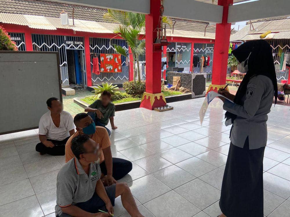 Cuaca Kadang Hujan, Dokter Lapas Kedungpane Pantau Kesehatan Napi