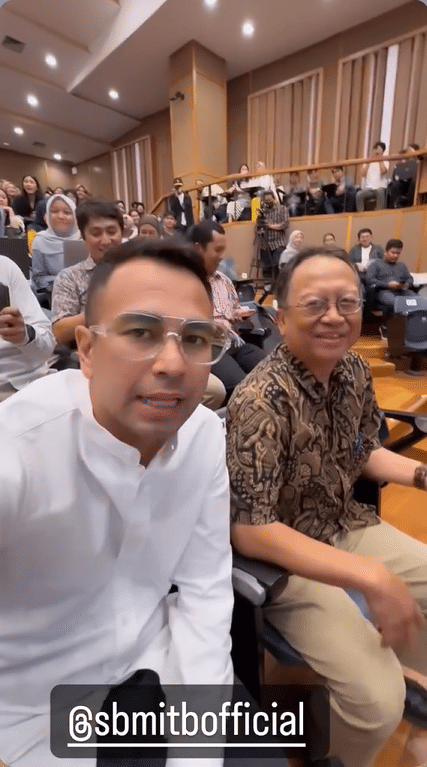 potret Raffi Ahmad jadi dosen tamu di ITB (instagram.com/sbmitbofficial)