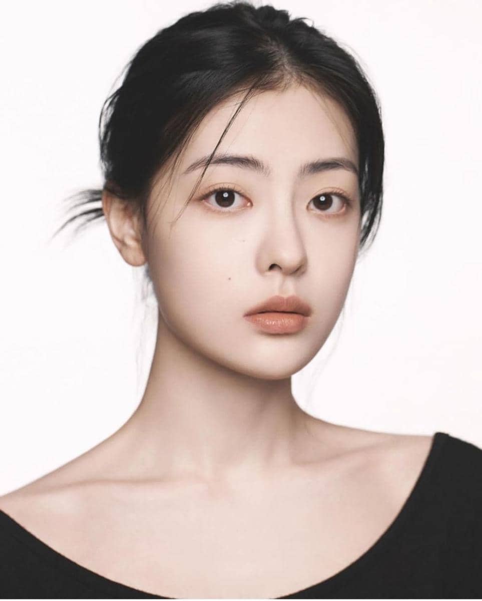 Bae Gang Hee (instagram.com/maakorea)