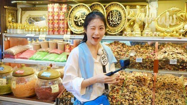 potret Shin Ye Eun saat jadi bintang tamu di Running Man (dok. SBS)