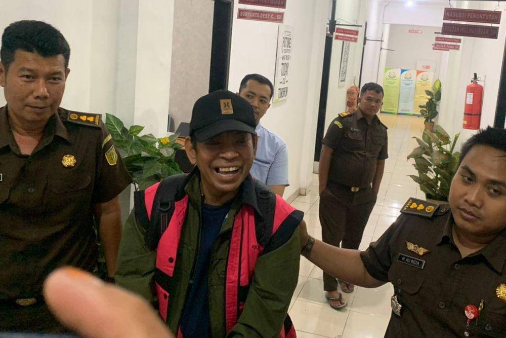 Mantan Rektor UIN Sumut Saiddurahman ditangkap Kejari Medan setelah buron sejak Agustus 2023. (Dok: HO)