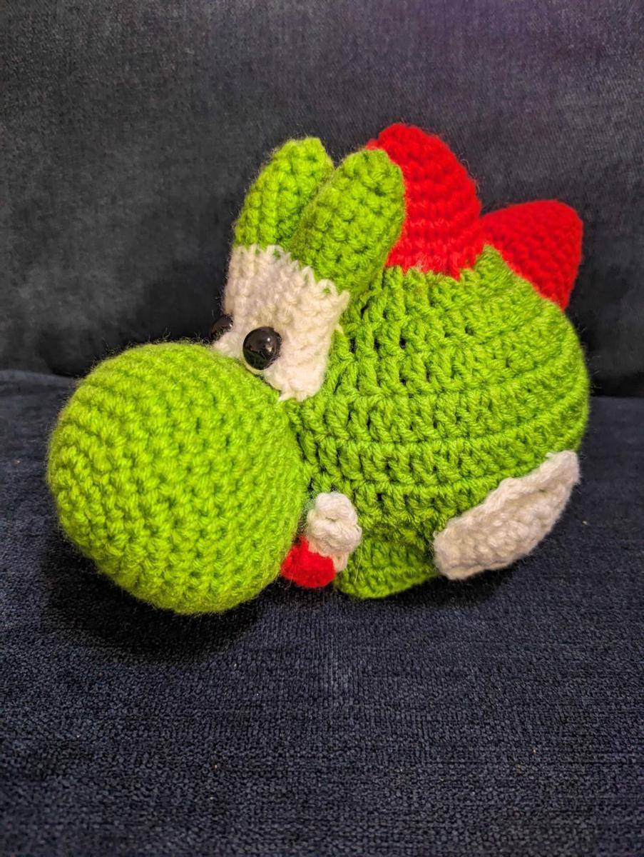 potret rajutan tangan bertema Yoshi (reddit.com/user/PupAxel673)