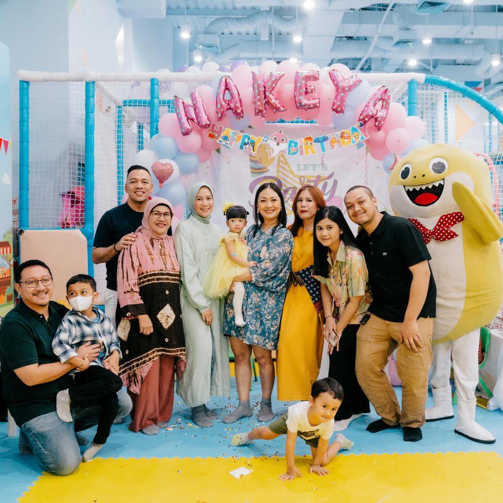 potret ulang tahun anak bungsu Nola B3 (instagram.com/riafinola)