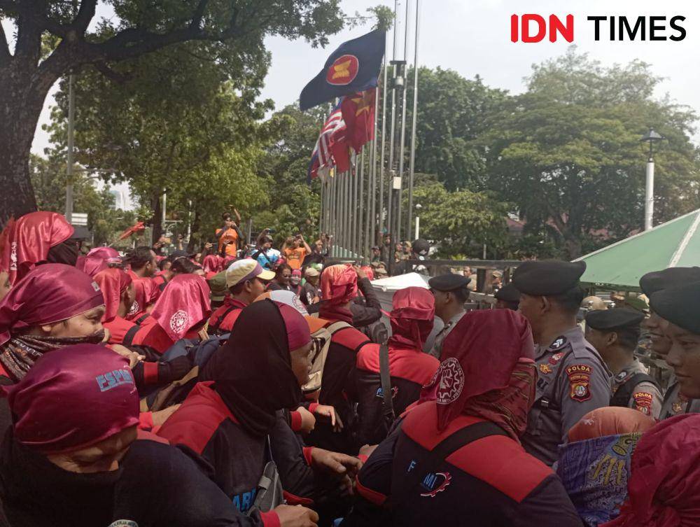 Buruh Kembali Demo Tuntut UMP 2024 Naik 15 Persen, Ancam Mogok Massal