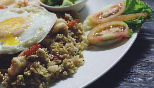 nasi goreng ijo solaria (pixabay.com/abierachman)