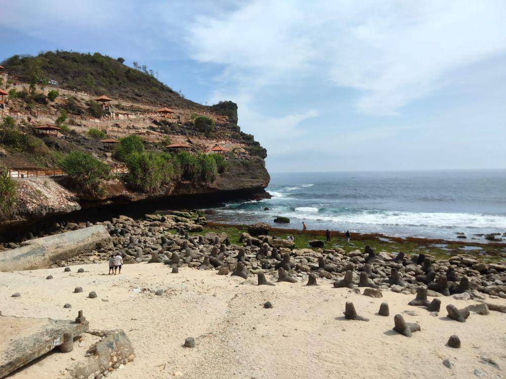 Pantai Klotok (dok. pribadi/Isna Zulfia)