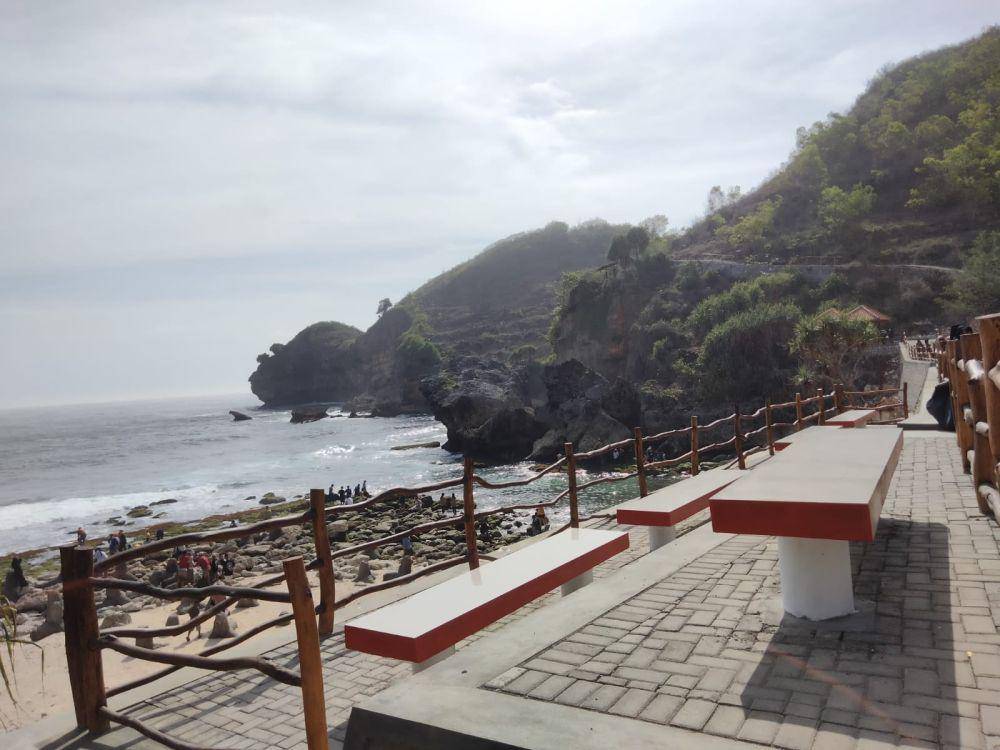 Pantai Klotok (dok. pribadi/Isna Zulfia)