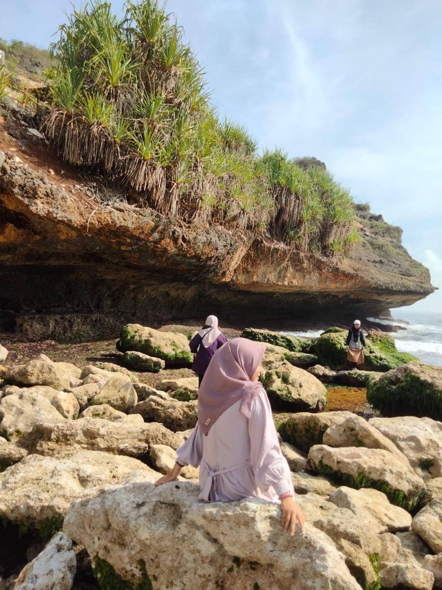 Pantai Klotok (dok. pribadi/Isna Zulfia)