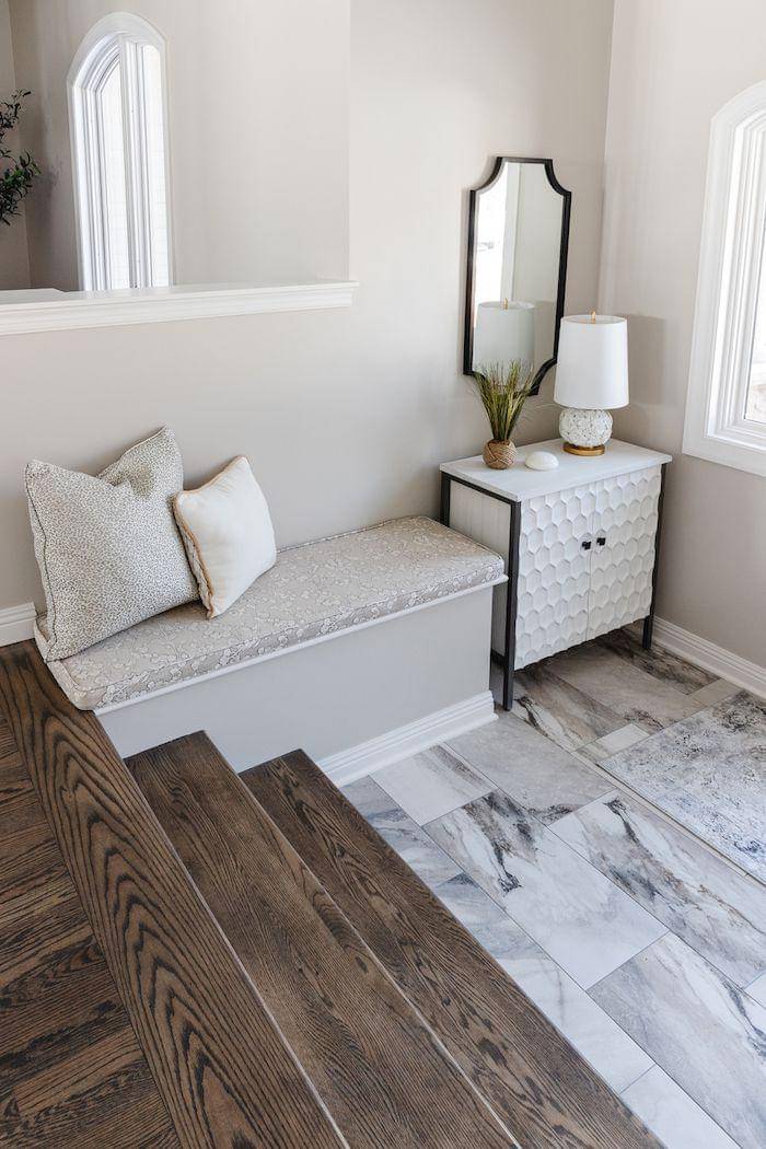 ilustrasi entryway modern dan minimalis (mydomaine.com)