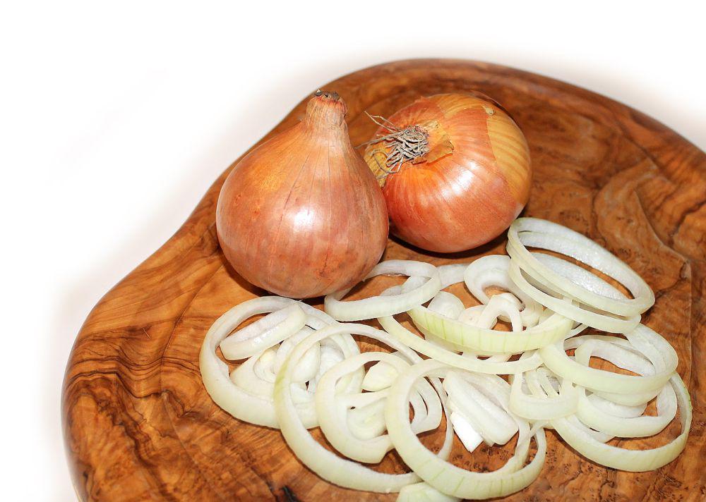 8 Tips Menyimpan Bawang Bombay Iris agar Tak Berlendir dan Busuk