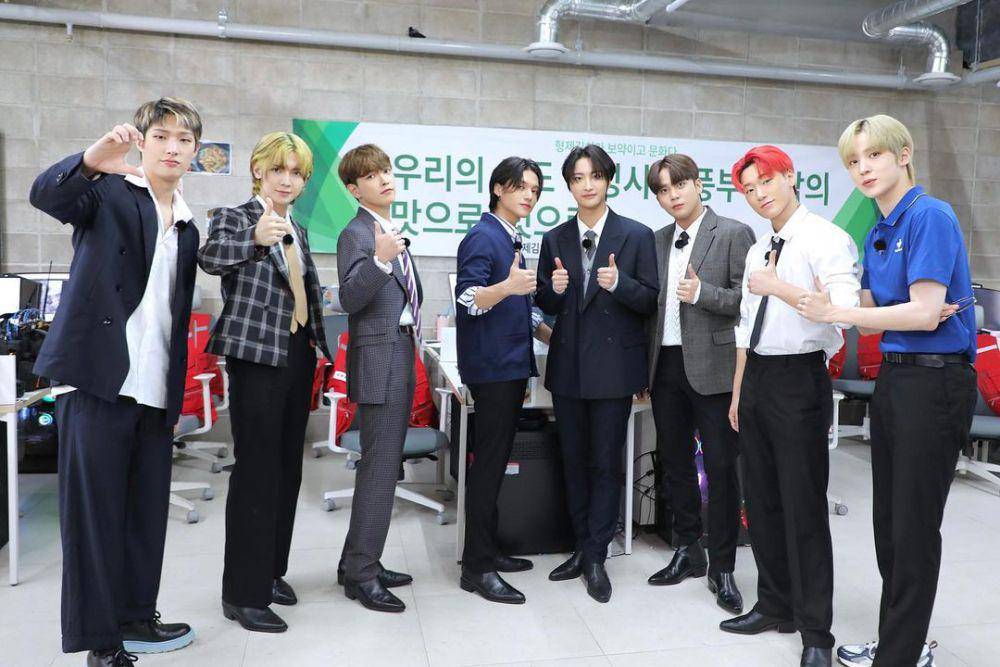 ATEEZ (instagram.com/ateez_official_)