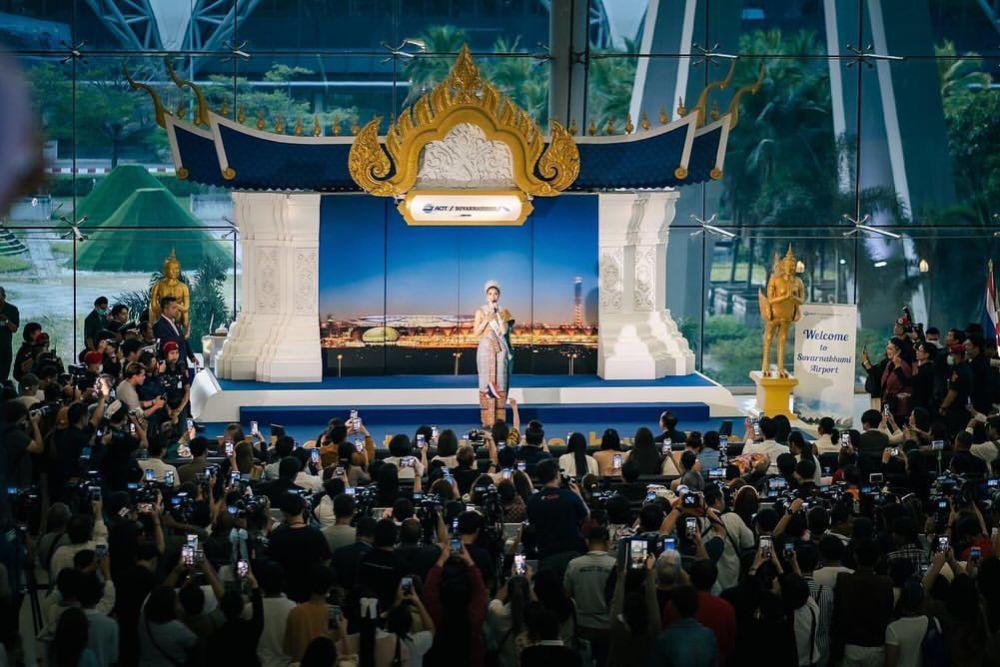 Potret Kepulangan Anntonia Porsild, Juara Dua Miss Universe 2023 ke Thailand (Instagram.com/missuniverse.in.th)