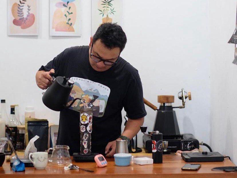 5 Kafe Slow Bar di Semarang, Bisa Ngobrol Seru sama Barista
