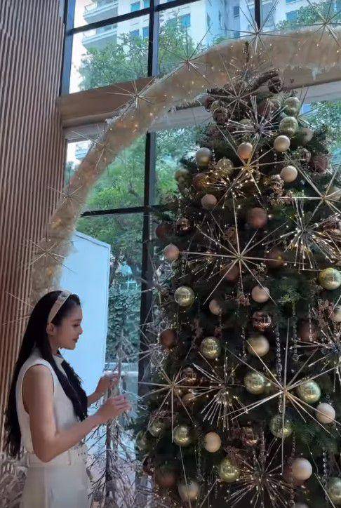 pohon Natal Sandra Dewi (Instagram.com/sandradewi88)