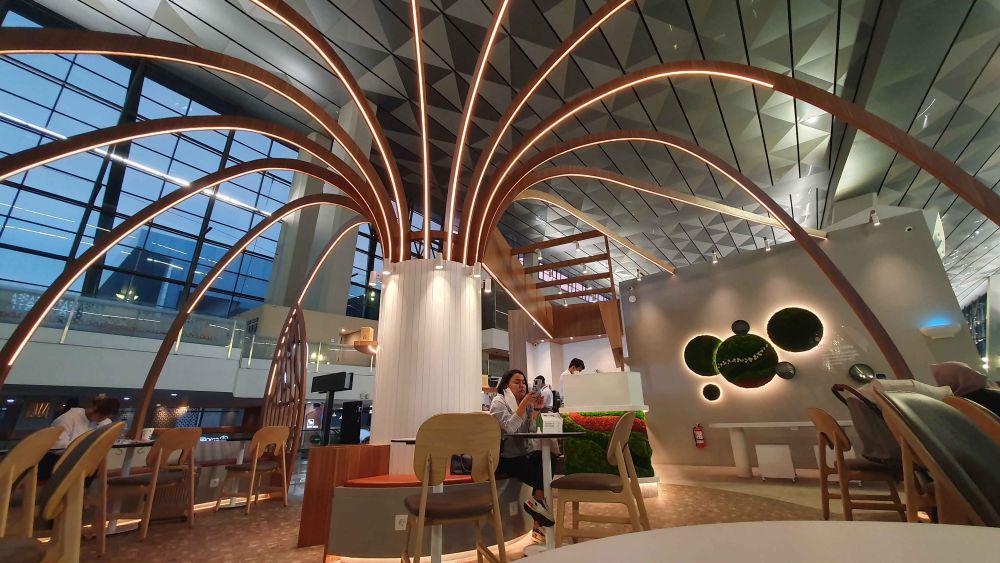 5 Cafe Nyaman di Bandara Soekarno Hatta, Boarding Gak Bakal Bosan!