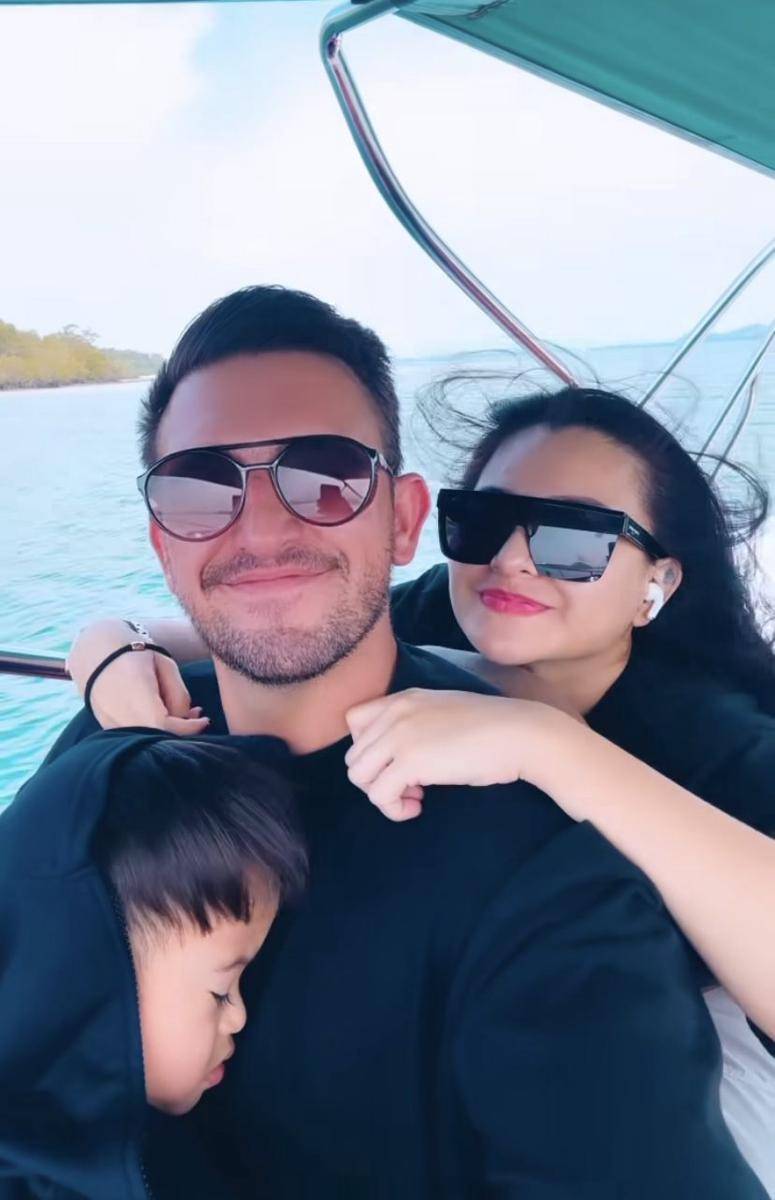 potret Nathalie Holscher dan Ladislao liburan bareng di Lampung (Instagram.com/nathalieholscher)