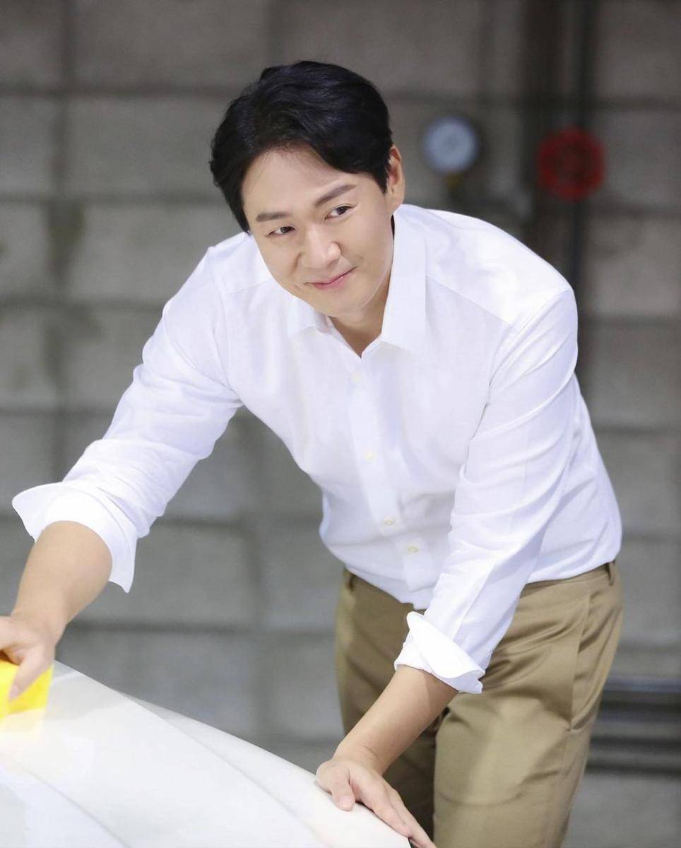 Yeon Jung Hoon (instagram.com/935entertainment)