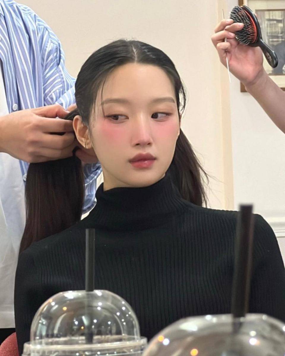 makeup look ala Mun Ka Young (instagram.com/m_kayoung)