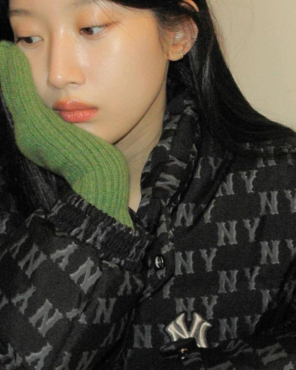 makeup look ala Mun Ka Young (instagram.com/m_kayoung)