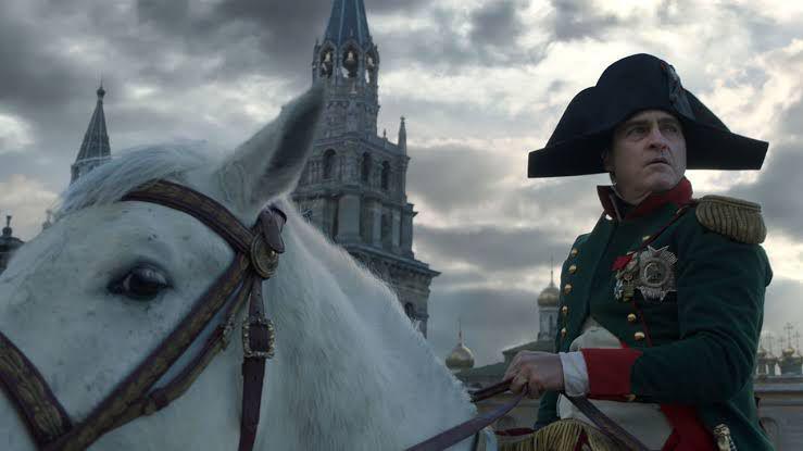5 Film Biopik yang Dibintangi Joaquin Phoenix, Terbaru Napoleon