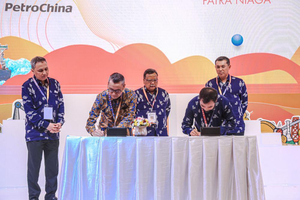 Pertamina Patra Niaga dan PetroChina Bekerja Sama Pasok Smooth Fluid