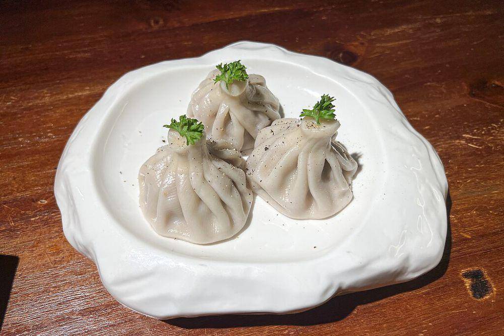 pork khinkali (commons.wikimedia.org/N509FZ)