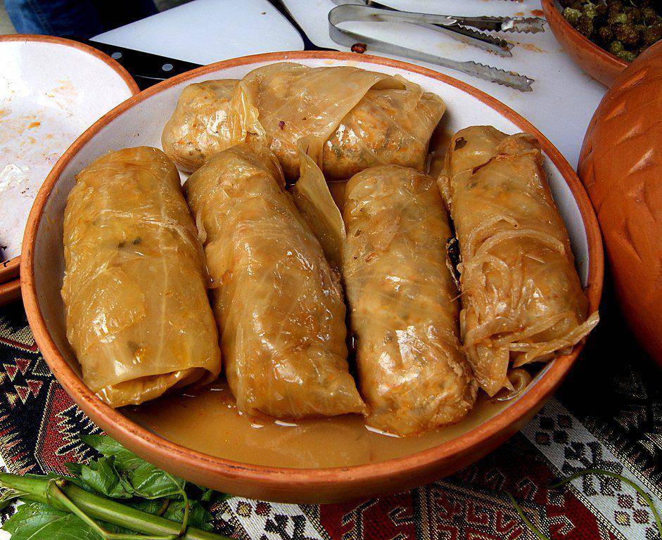 dolma (commons.wikimedia.org/Armineaghayan)