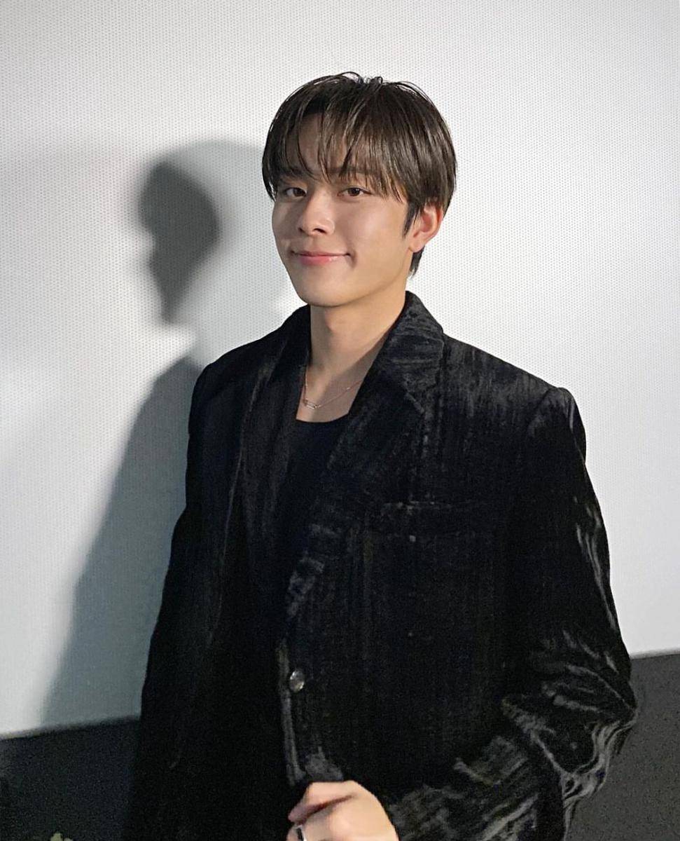 Yoo Seon Ho (instagram.com/cube.actor)