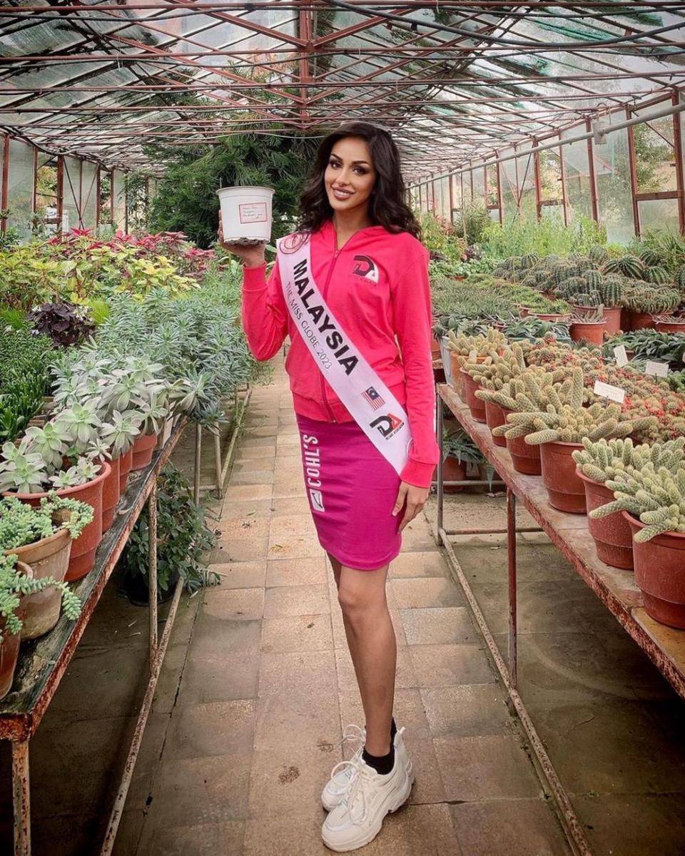 Potret Pemenang The Miss Globe 2023 Manvin Khera dari Malaysia (Instagram.com/aanvikher)