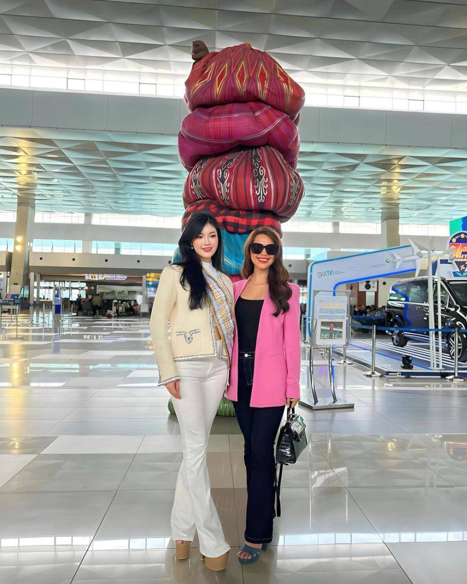 Potret Keberangkatan Wakil Indonesia Cindy Inanto ke Miss Earth 2023 (Instagram.com/dpidamuofficial)