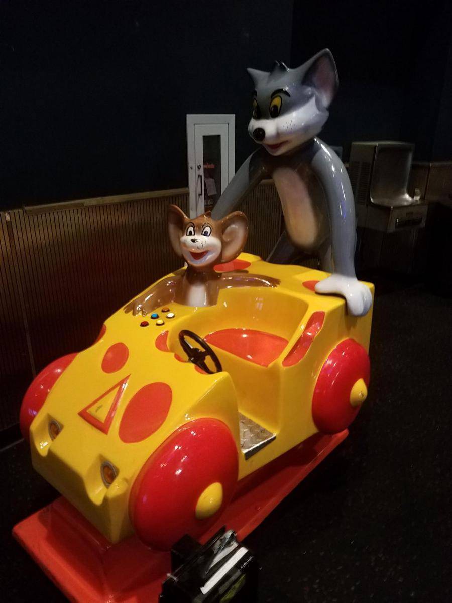 potret barang KW terinspirasi dari Tom and Jerry (reddit.com/user/MrBigBoyDoggo)