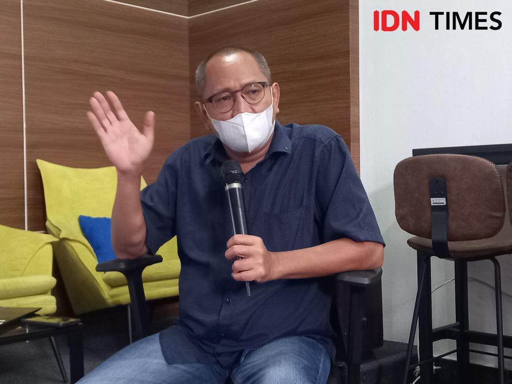 Pengamat Politik Universitas Gadjah Mada (UGM), Mada Sukmajati, di Kampus UGM, Kamis (30/11/2023). (IDN Times/Herlambang Jati Kusumo)
