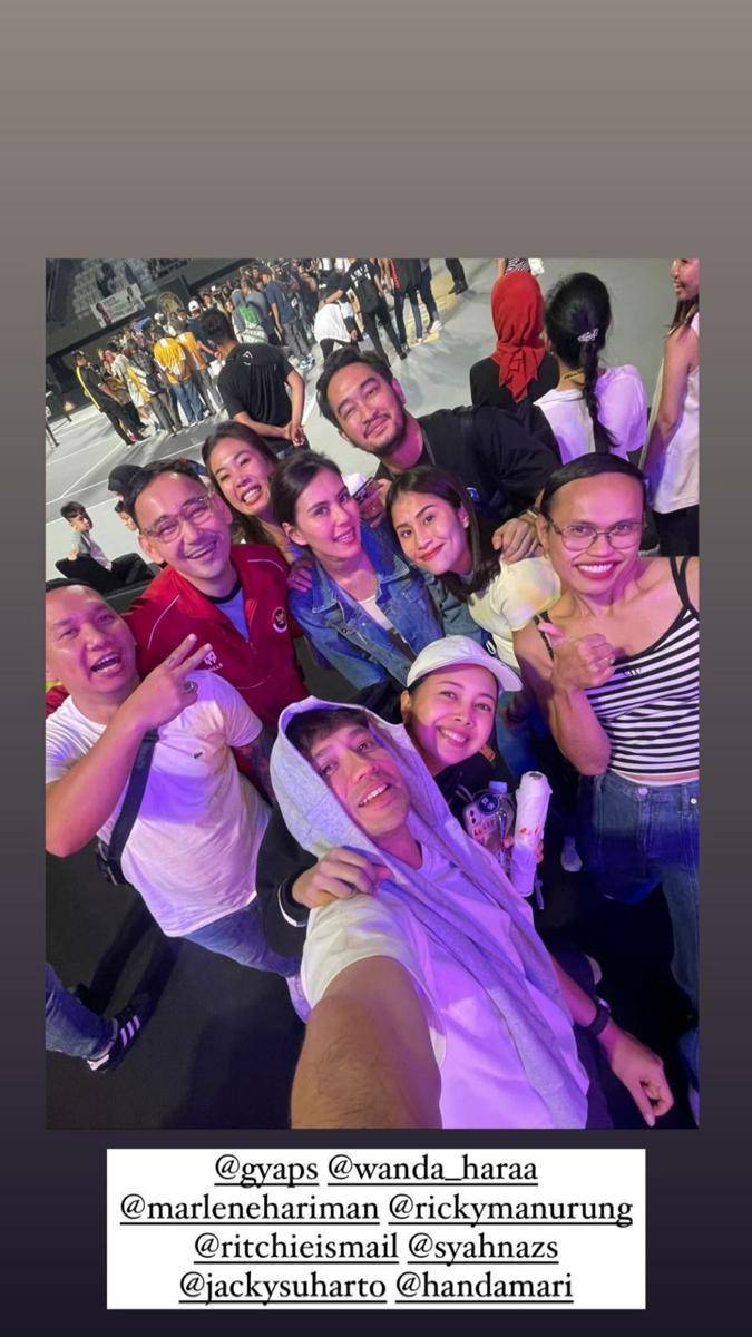 artis di pertandingan The Juara (Instagram.com/syahnazs)