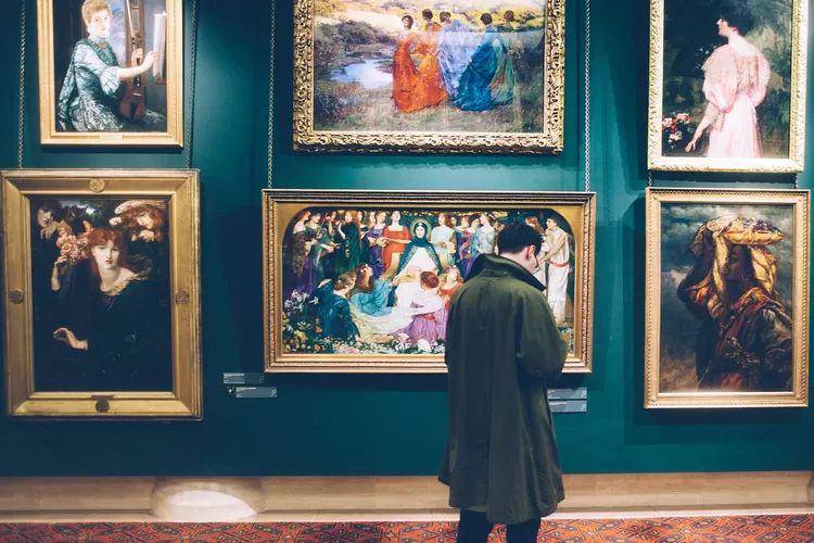 Ilustrasi pergi ke museum (Pixabay)