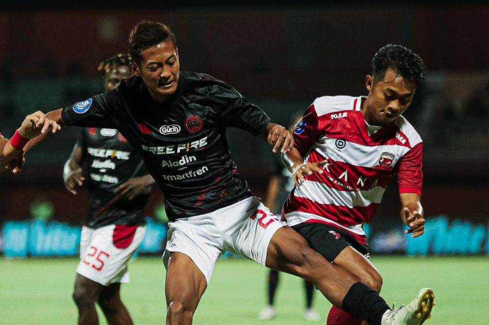 Persis Solo dalam laga menghadapi Madura United di Liga 1 2023/2024 putaran pertama. (instagram.com/persisofficial)