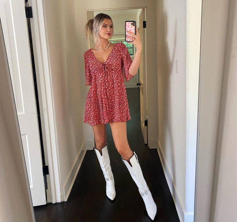 Alissa Violet (instagram.com/alissaviolet)